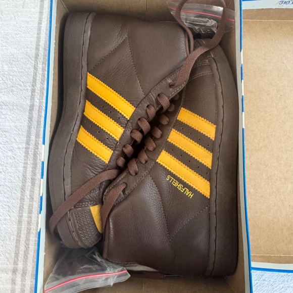 *RARE* Adidas Coffee (Brown) and Yellow High Half Shells - Picture 9 of 14